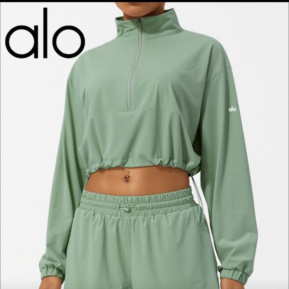 ALO Yoga Sage Green Cropped Pullover